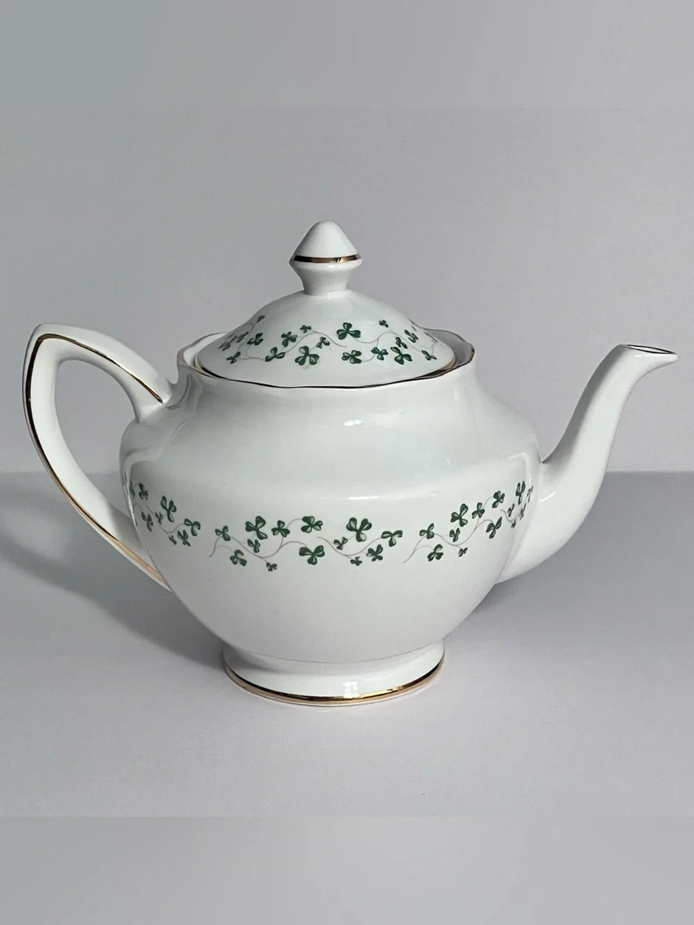 ROYAL TARA Mini Teapot / TRAILING SHAMROCKS / Fine IRISH BONE CHINA / Gold Trim
